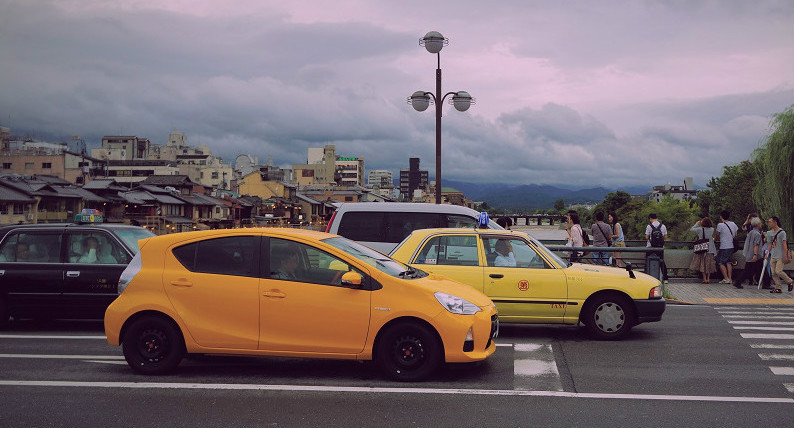 車の運転者標識 マーク 車にペコっと貼るやつ 貼るべきところは ちゃんと貼ろ Inlife あなたと保険を繋げるメディア 楽天 Rakuten